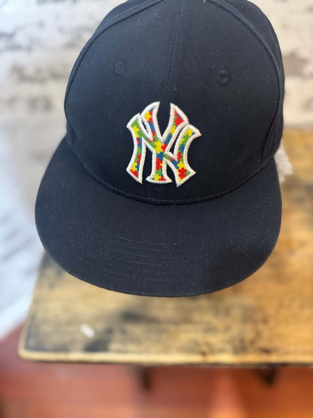 New Era 9FIFTY New York Yankees Autism Awareness Puzzle Piece Snapback Hat